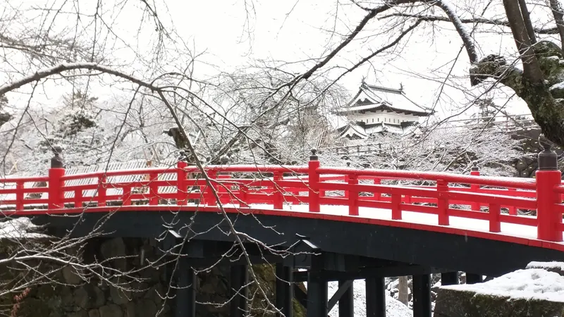 Hirosaki Castle: Your Journey Awaits!