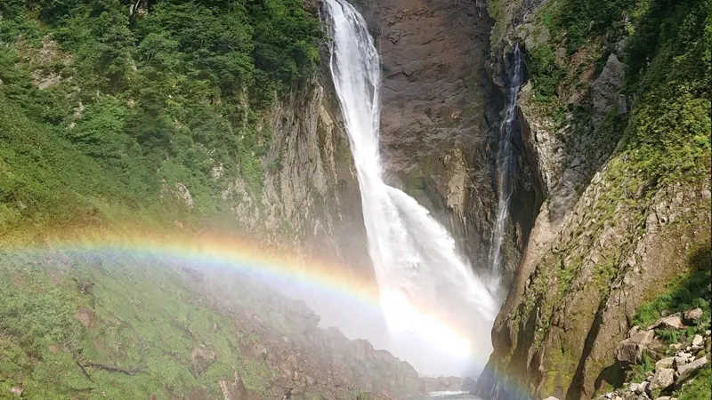 Hannoki Falls under the summer sun