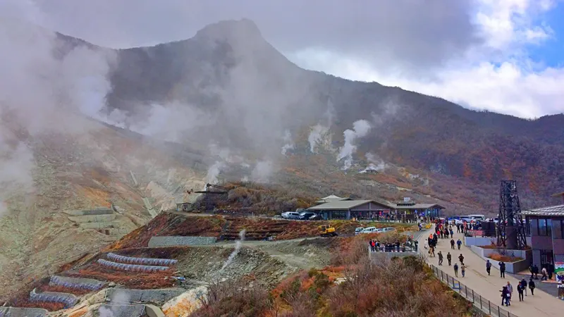 Hakone Onsen: A Gateway to Serenity and Scenic Beauty