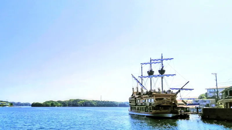 Cruise boat on Ago Bay waters