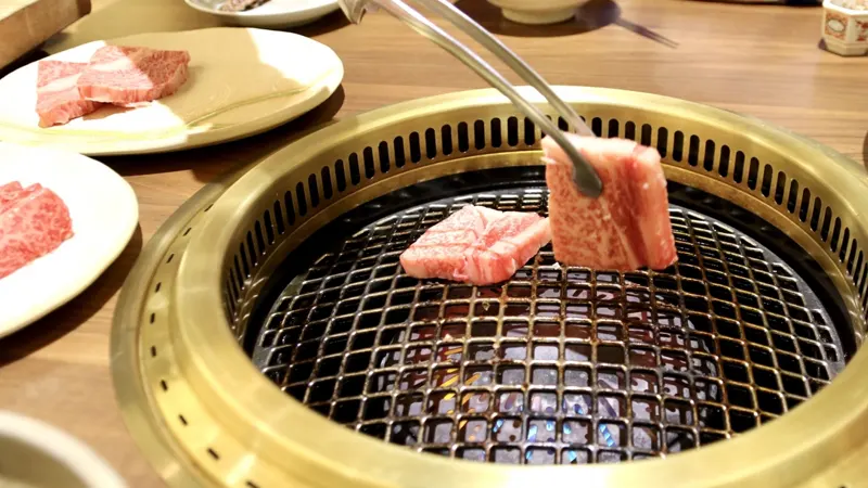 Grilled Hida beef on a hot plate