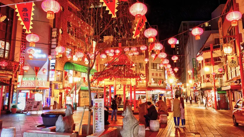Busy night scene in Nankinmachi