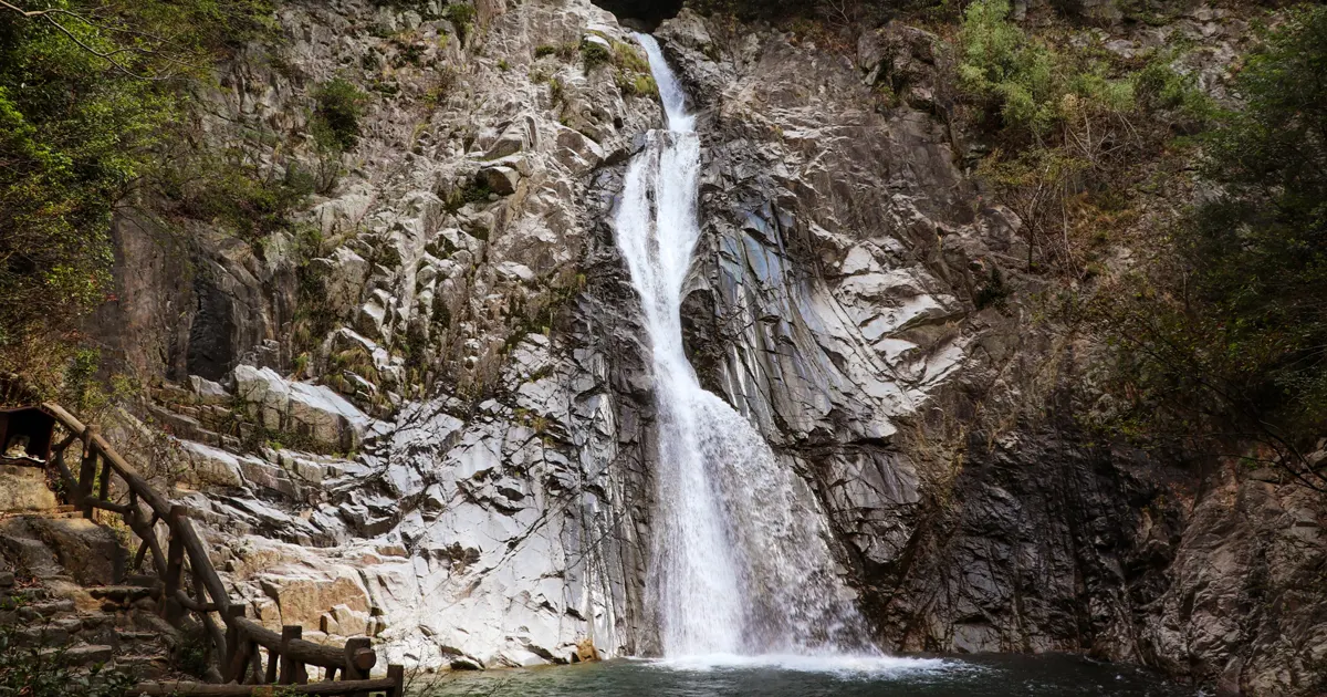 Nunobiki Falls