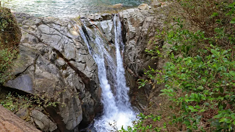 Twin flow of Meoto Falls