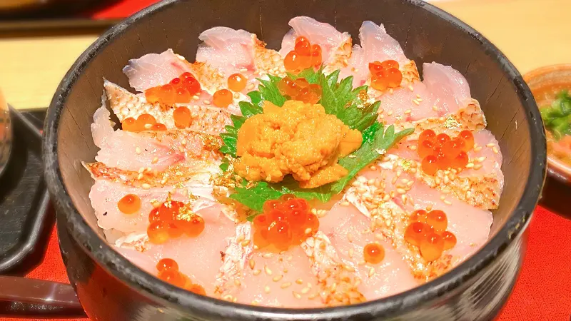 Traditional Noto seafood bowl