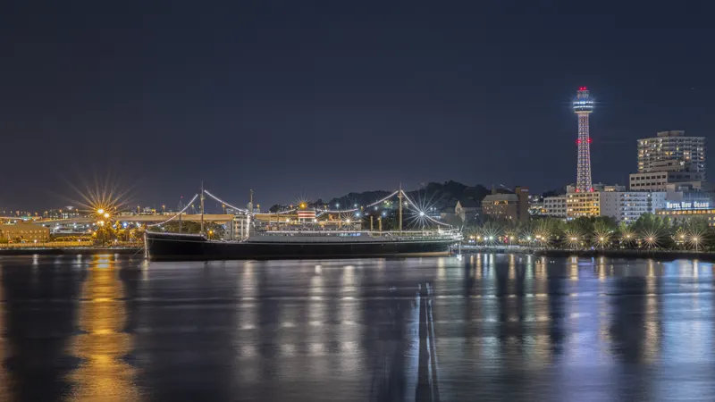 Night view from Osanbashi Pier