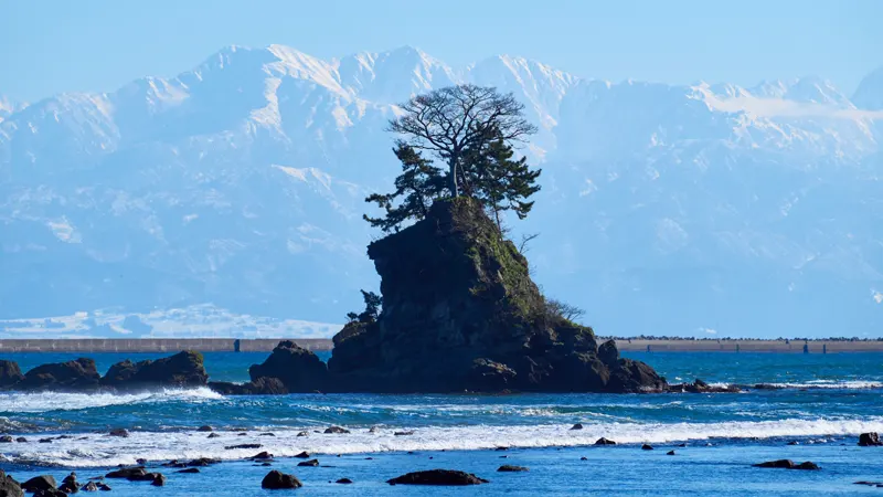 Woman Rock and Tateyama Range