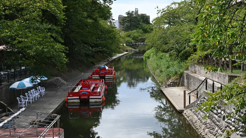 Relaxing boat ride in Toyama