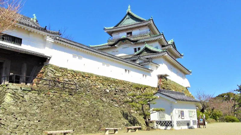 Wakayama Castle seen from below