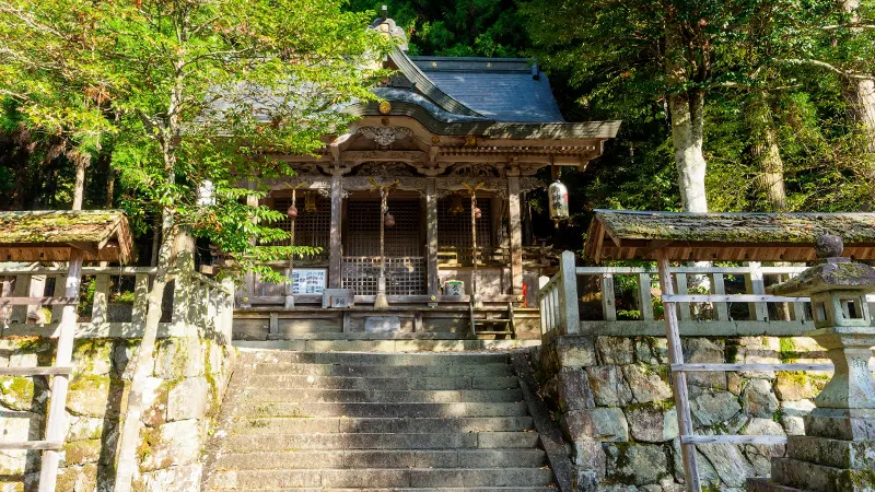 Chii Hachiman Shrine approach