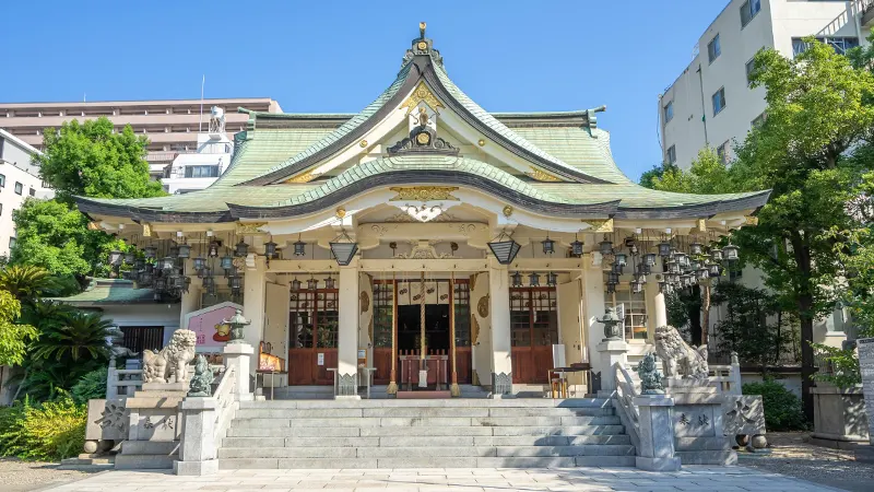 Namba Yasaka Shrine main hall front