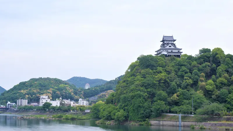 Inuyama Castle and Kiso River