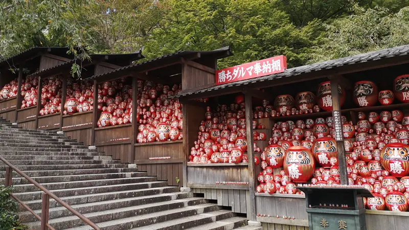 Kachi-Daruma dedication shelves