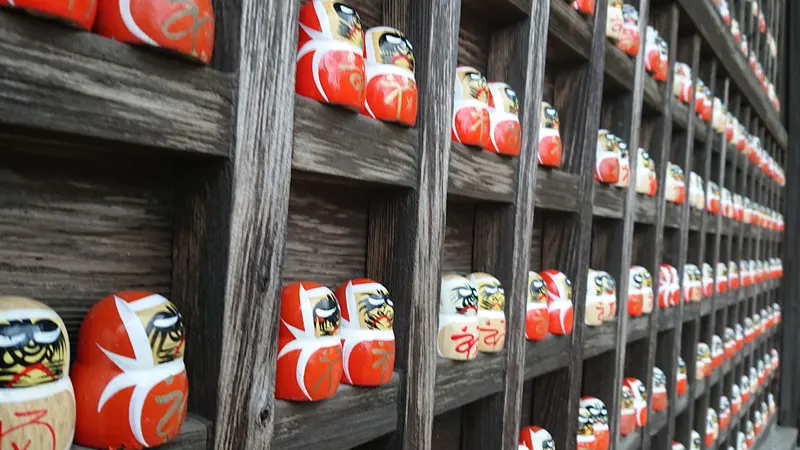 Kachi-Daruma wall display