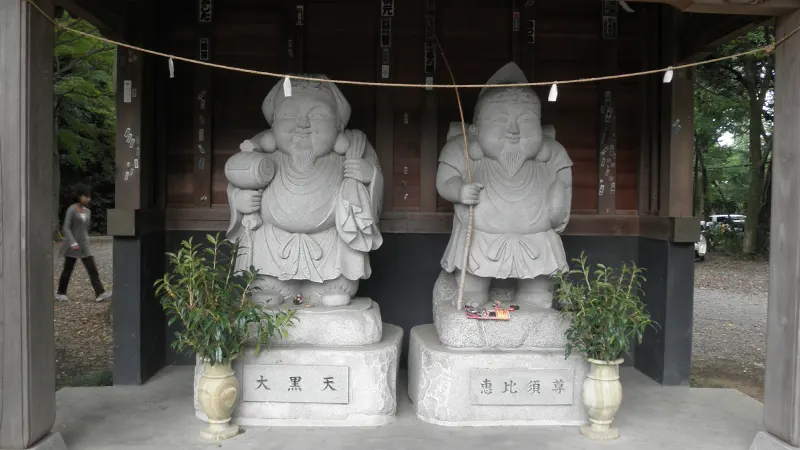 Jindaiji lucky statue