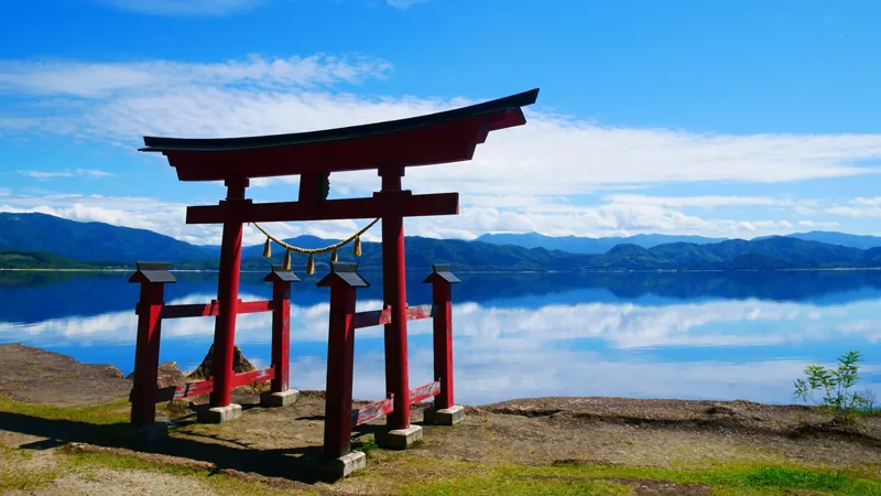 Lake Tazawa shoreline