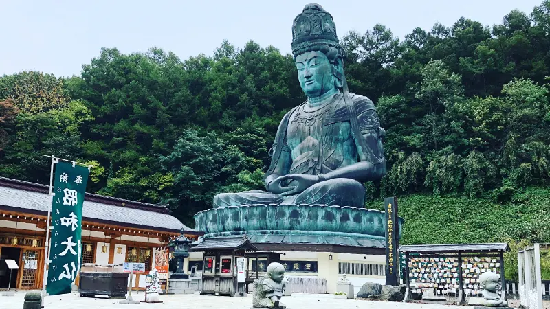 Showa Daibutsu statue exterior
