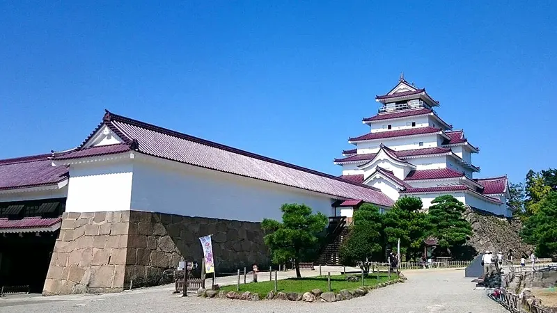 Tsurugajo Castle keep exterior