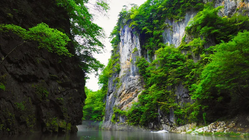 Geibikei Gorge valley cliffs