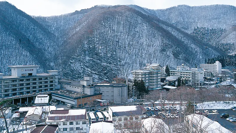 Sakunami Onsen winter landscape