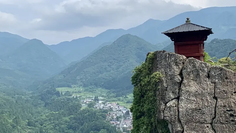 Nokyodo Hall hillside