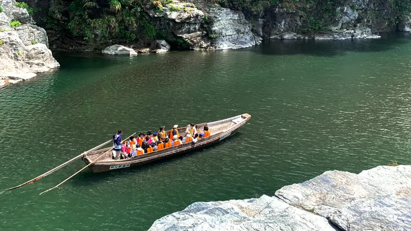 Nagatoro Gorge Iwadatami rocks