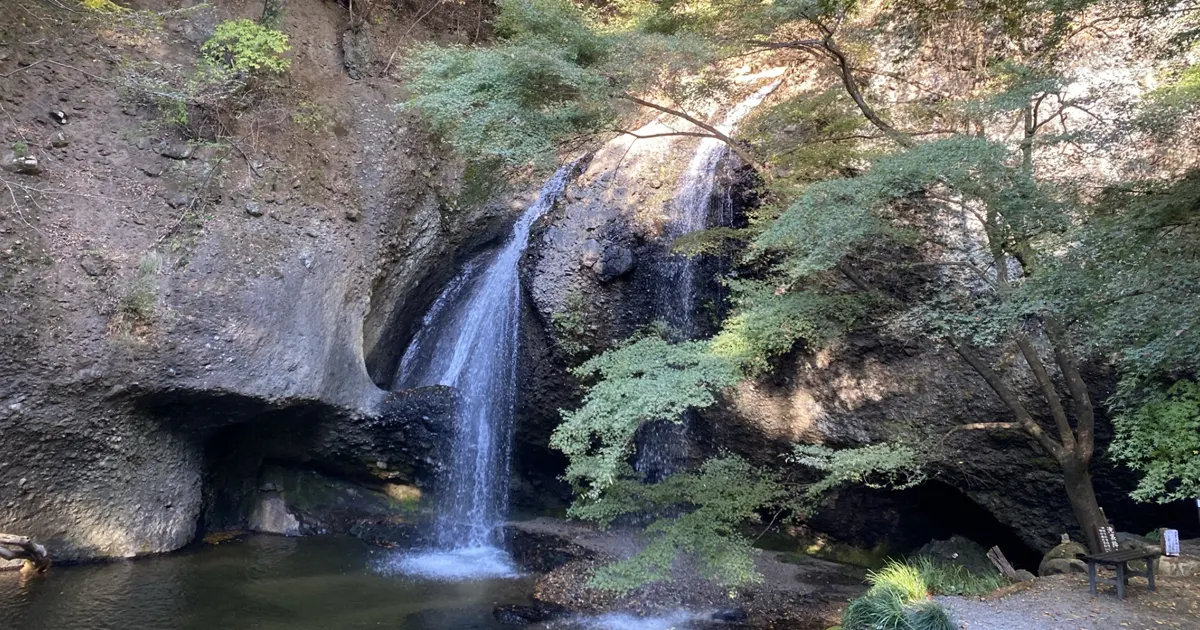 Tsukimachi Falls